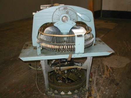 Wurlitzer 3100 Jukebox Record Changer Machanism (Complete But Untested) (Because Of The Size Of This Part, It Probably Can Not Be Shipped) (Local Pick Up Here In Ocala Florida or Can See If It Will Go Freight) $200.00